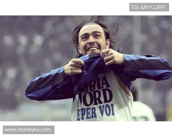 身高1米77的足球明星如何在绿茵场上展现非凡才华与魅力