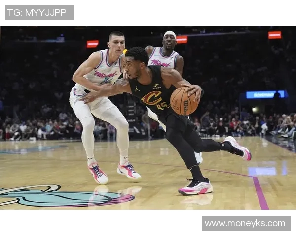 2020年NBA季后赛热火对雄鹿精彩直播回顾与赛后分析 2020年NBA季后赛热火对雄鹿精彩直播回顾与赛后分析