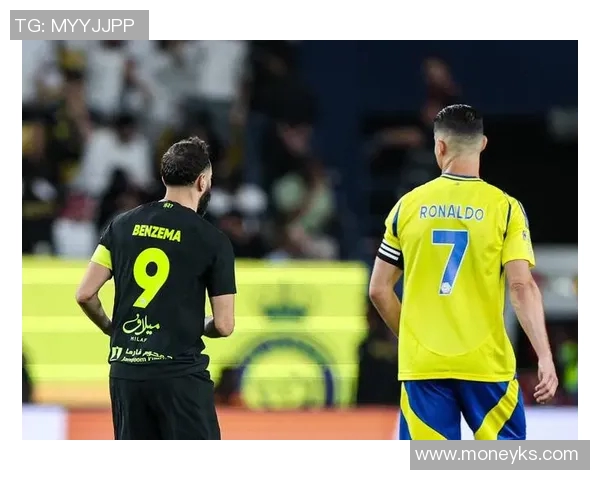 本泽马重返赛场展现王者风范助力球队冲击冠军荣耀 本泽马重返赛场展现王者风范助力球队冲击冠军荣耀